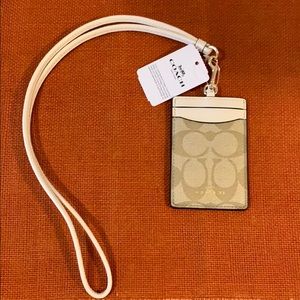 Coach land yard holder